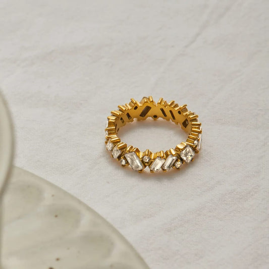 Scattered Stone Band Ring