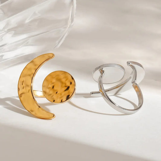Gold Moon Finger Ring
