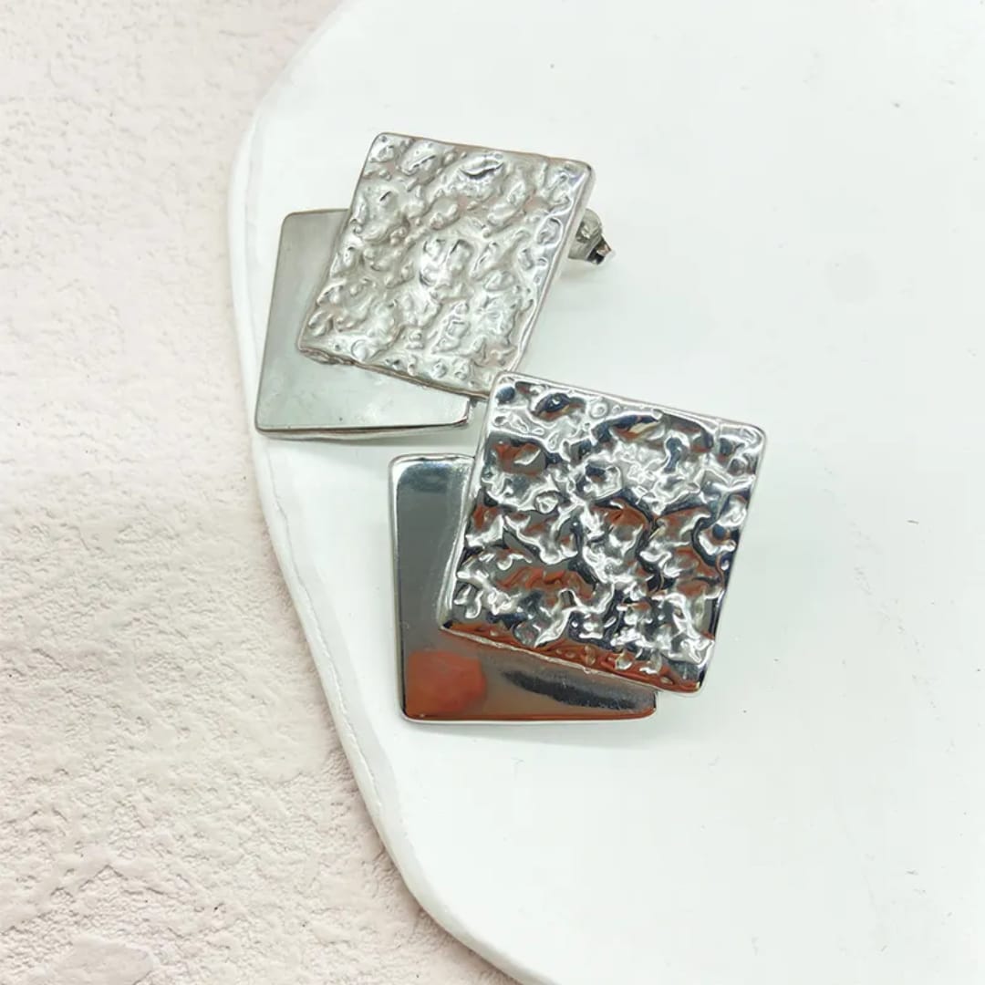 Overlap Square Studs Earrings