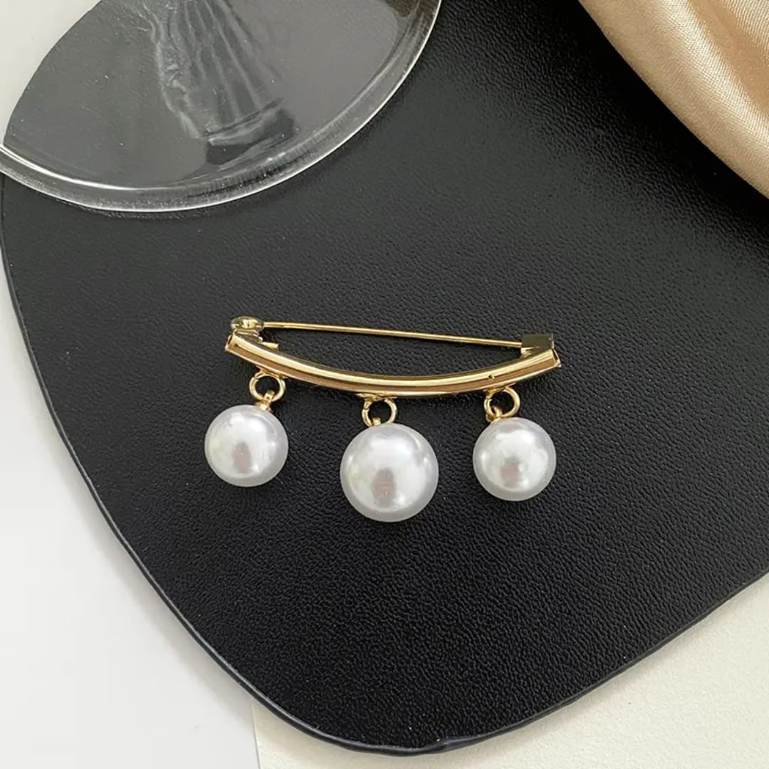 18k Gold Plated Pearl Brooch