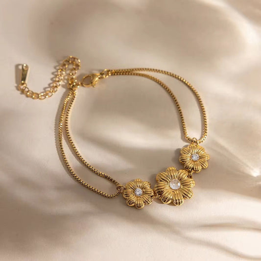 18k Gold Flower Chain Bracelet