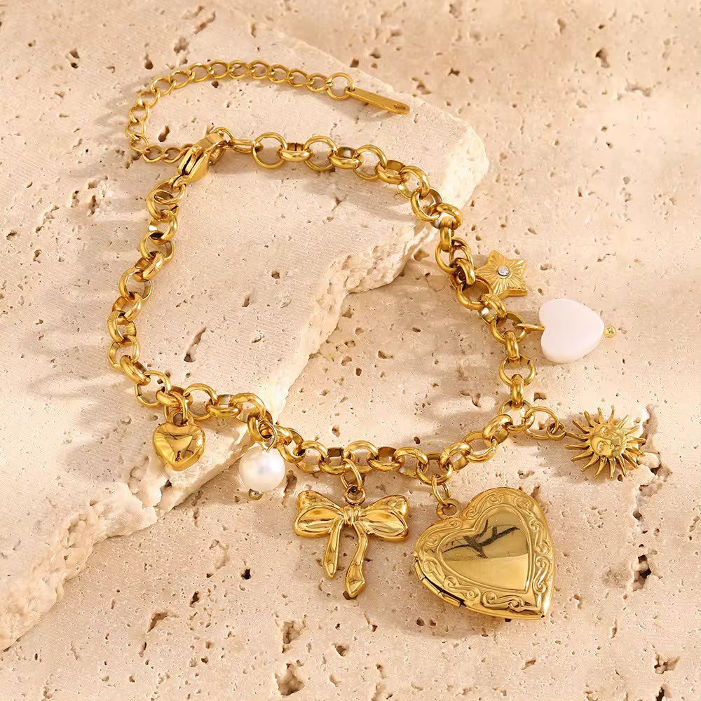 Luxe Gold Heart Chain Bracelet