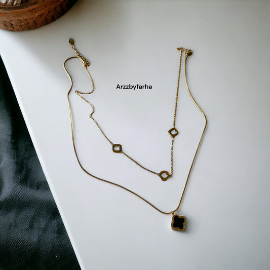 Reversible Black & White Pendant Chain