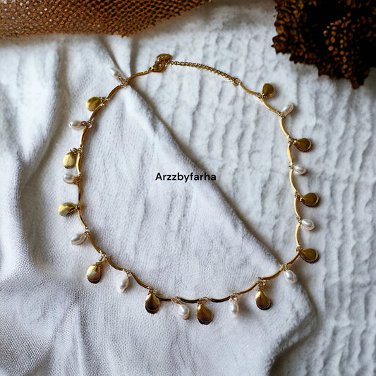 Shell Pearl Gold Chain