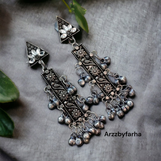 Dangler Gunghroo Beads Earrings