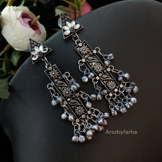 Dangler Gunghroo Beads Earrings