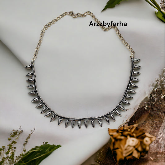 Sleek Oxidised Choker