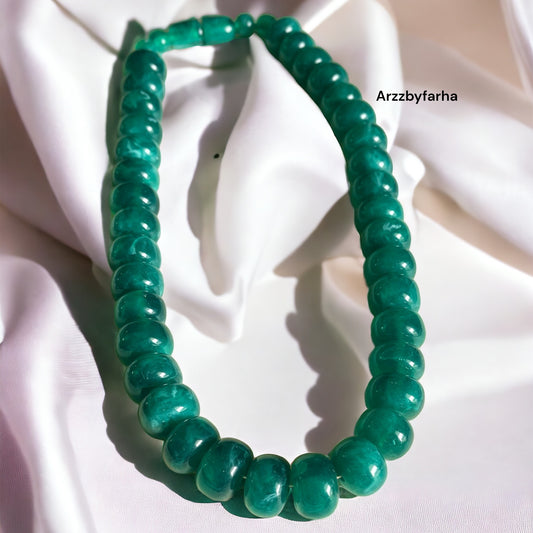 Green Beads Short Necklace