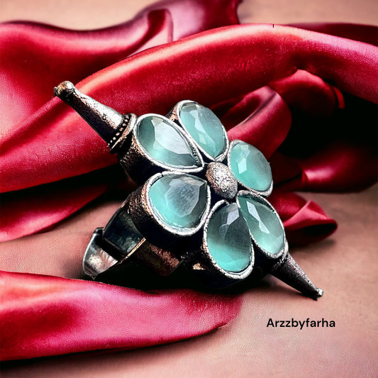 Sea Green Flower Finger Ring
