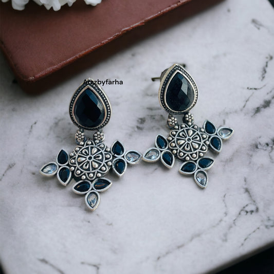 Classic Silver Black Earring