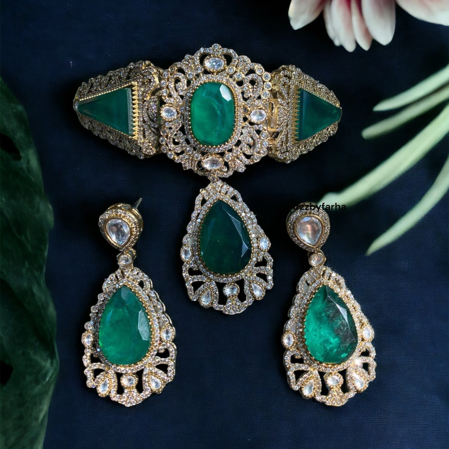 Victorian Emerald Green Necklace Set