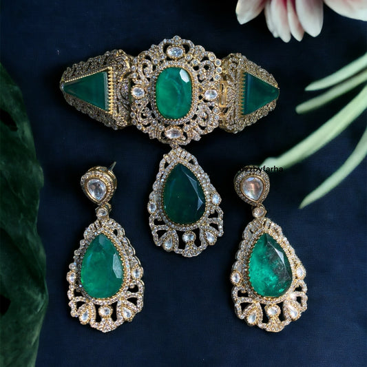 Victorian Emerald Green Necklace Set