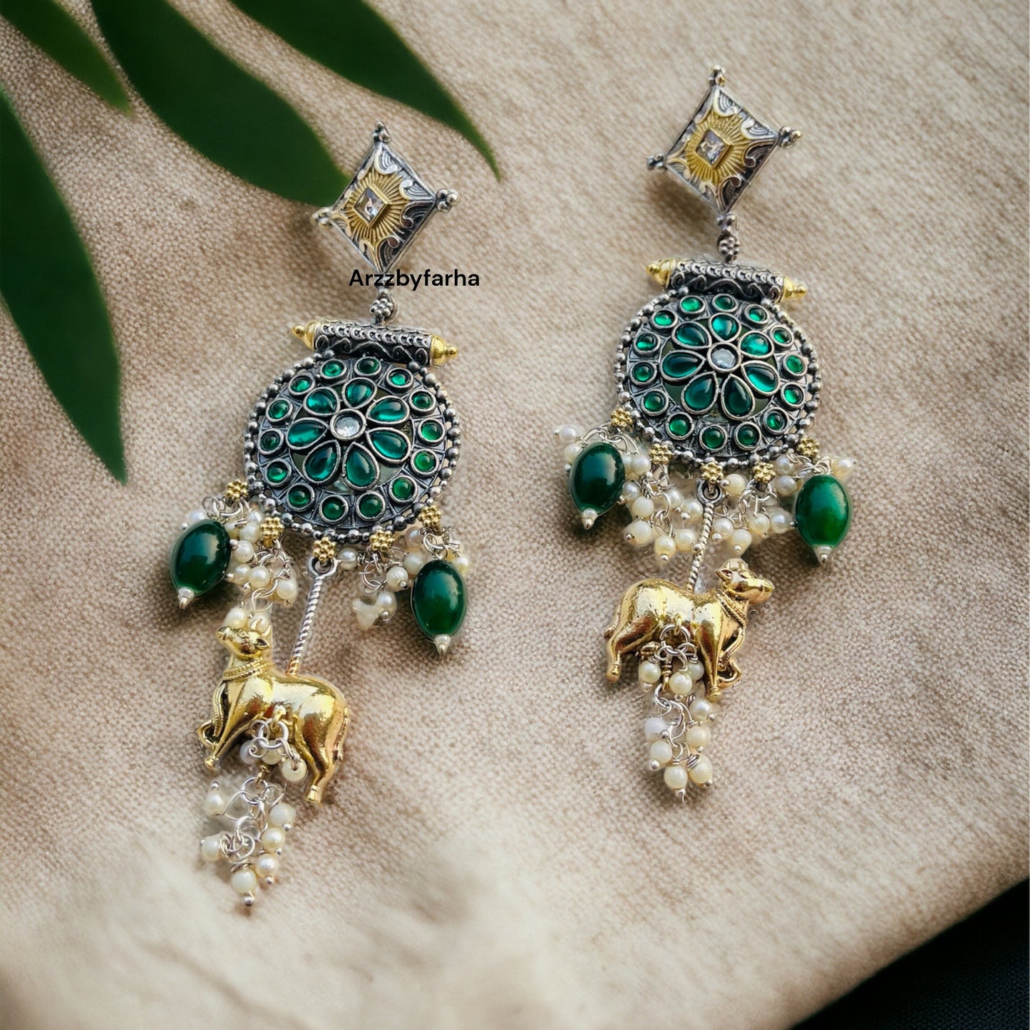 Dual Tone Nandi Earrings