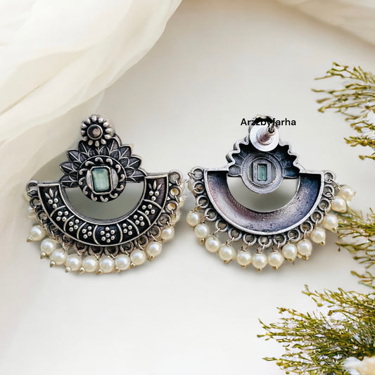 Mint Pearl Earring