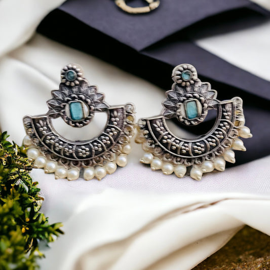 Mint Pearl Earring