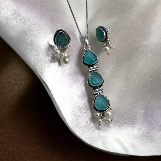 Monalisa Stone Drop Necklace Set