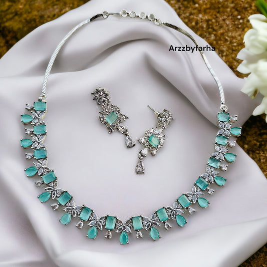 Sea Green & White Necklace Set