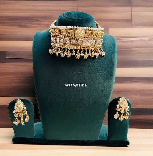 Kundan & Pearl Gold Necklace Set