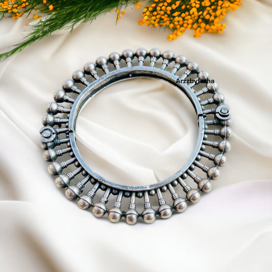 Oxidised Screwable Bangle
