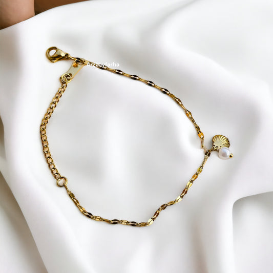 Sea Shell Pearl Charm Bracelet