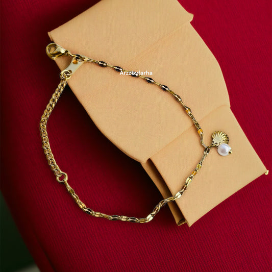 Sea Shell Pearl Charm Bracelet