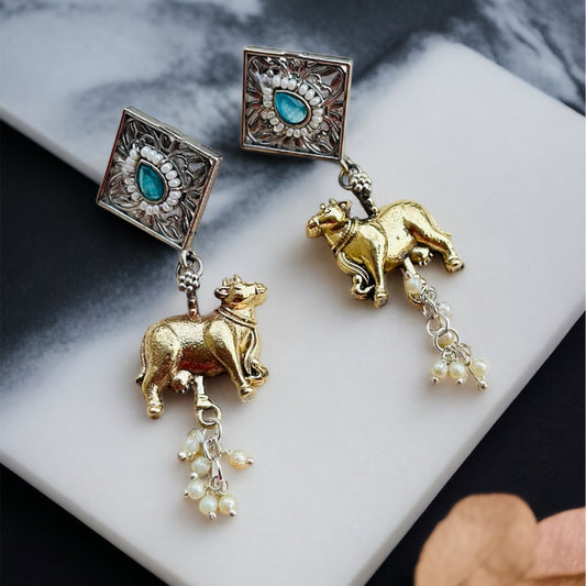 Dual Tone Nandi Earrings