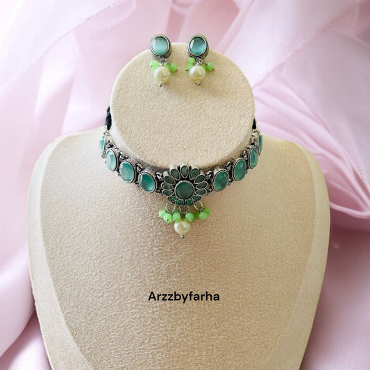 Monalisa Stone Choker Necklace Set