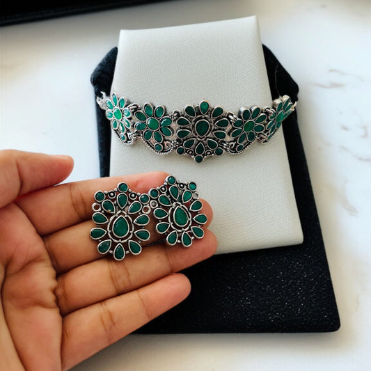 Green Sleek Choker Necklace Set