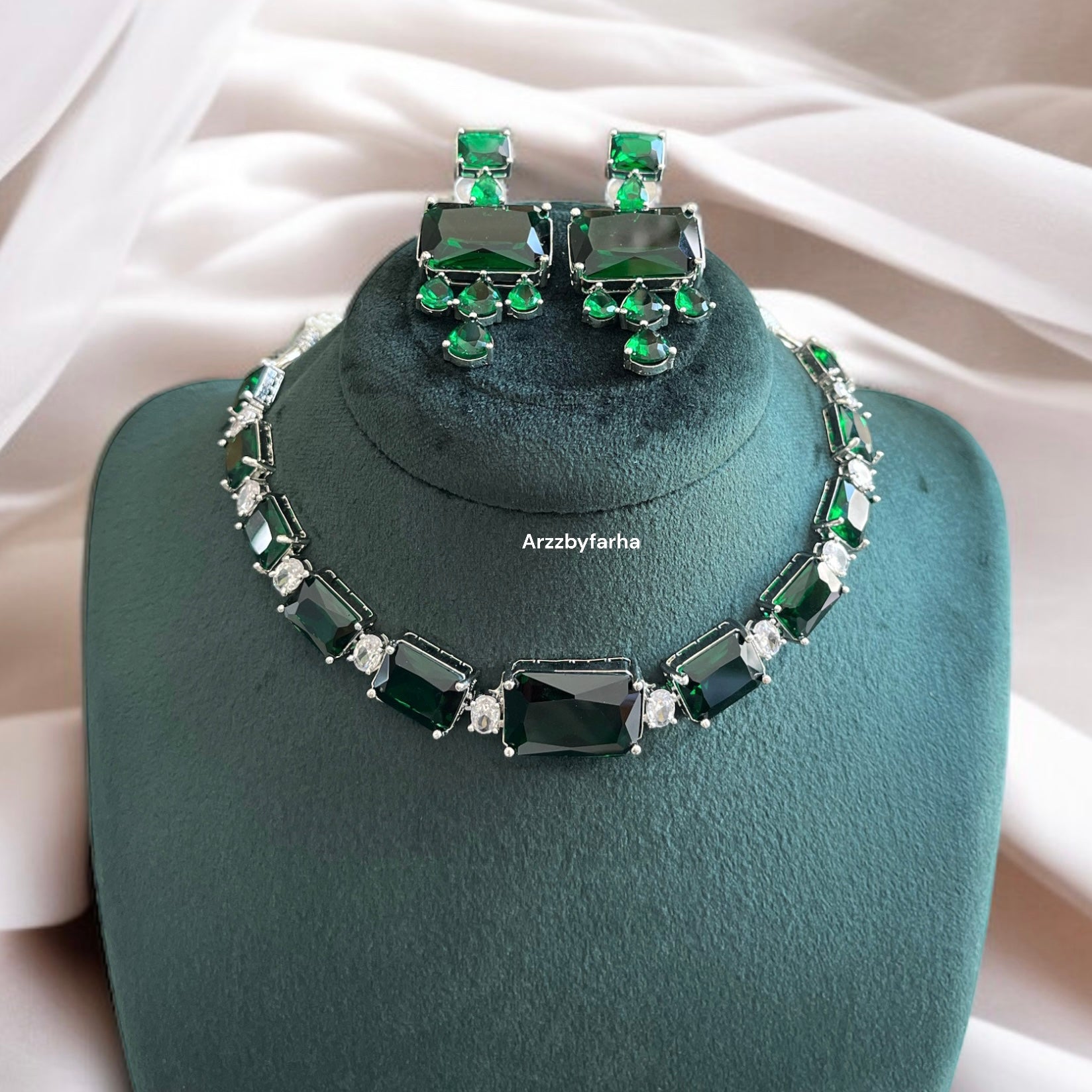 Isha Ambani Inspired Necklace Set