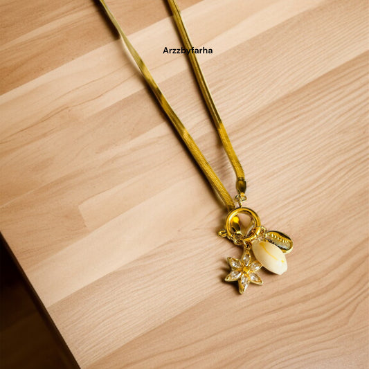 Flower SeaShell Necklace