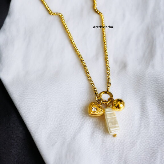 White Heart Front Open Necklace