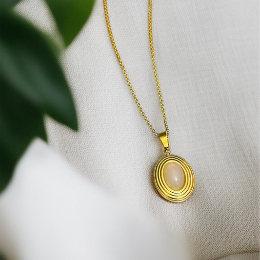 White MOP Gold Necklace