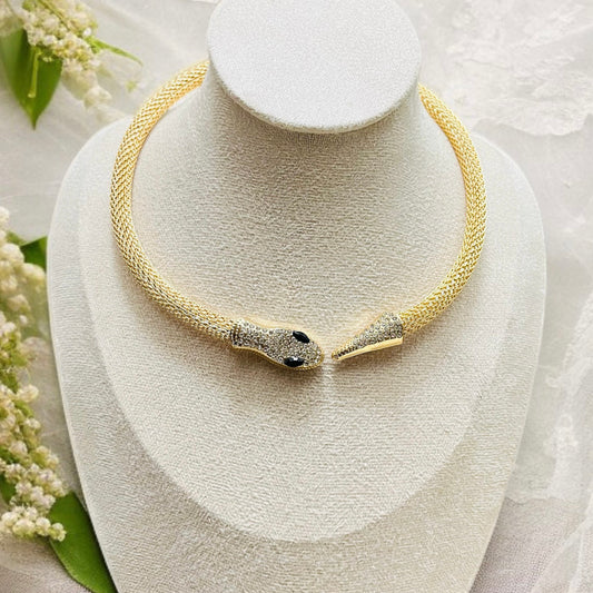 Black Stone Snake Hasli Necklace
