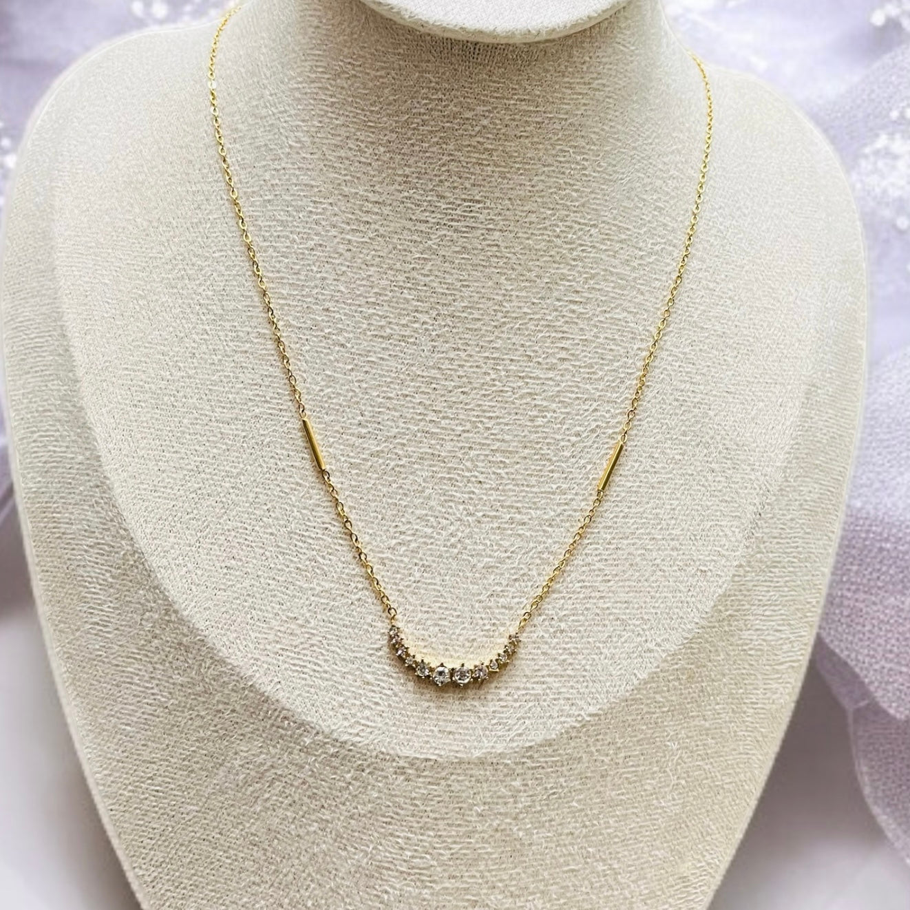 Crystal Stone Pendant Necklace
