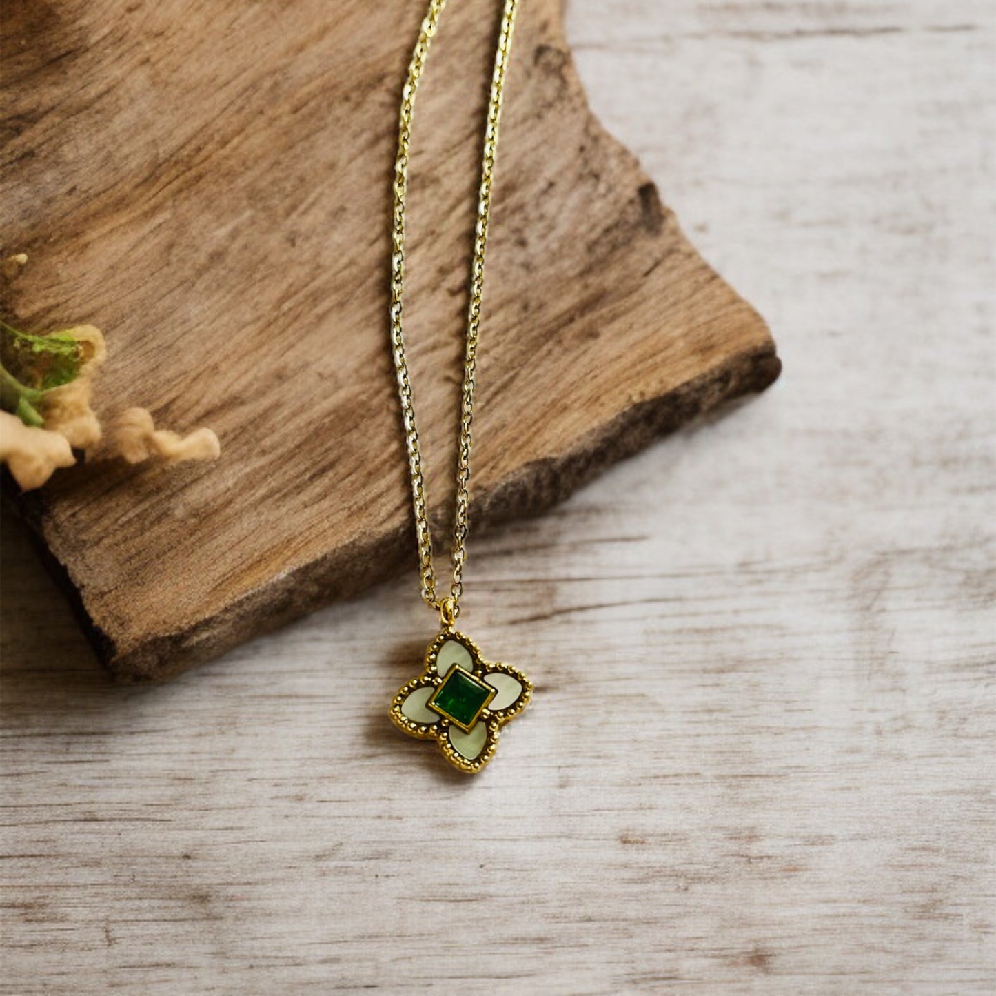 Green & White MOP Pendant Necklace