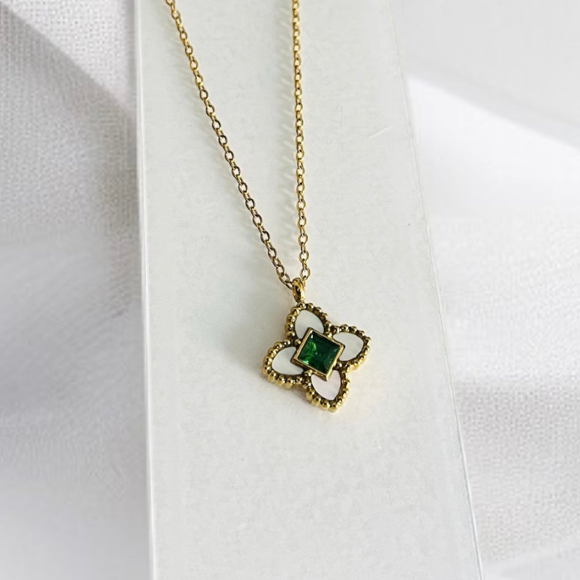 Green & White MOP Pendant Necklace