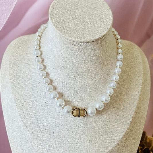 Single Layer Pearl Necklace