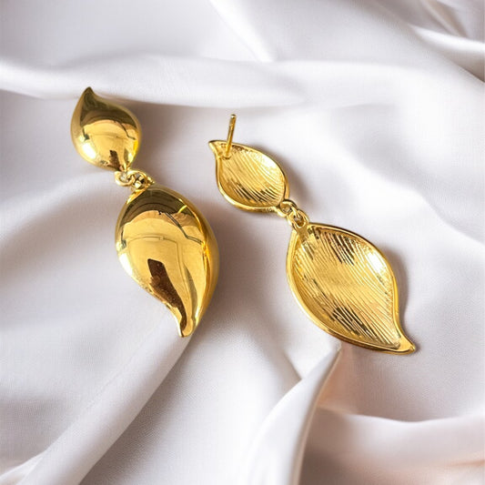 18k Gold Lead Drop Earring