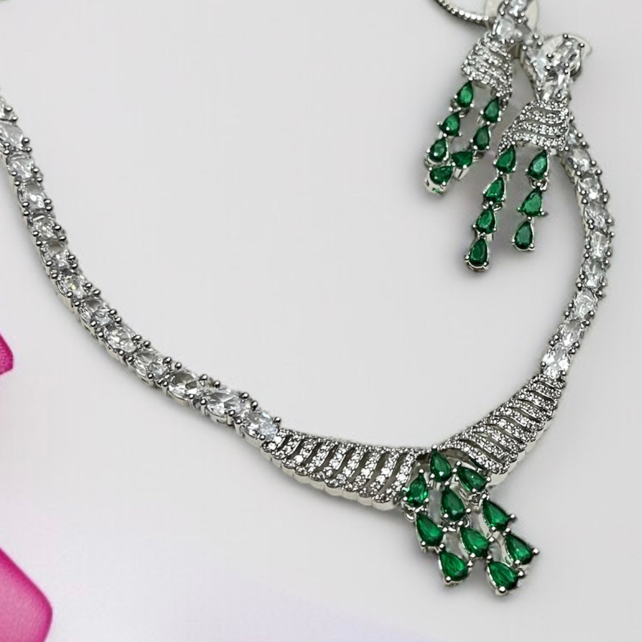 Green & White Zirconia Necklace Set