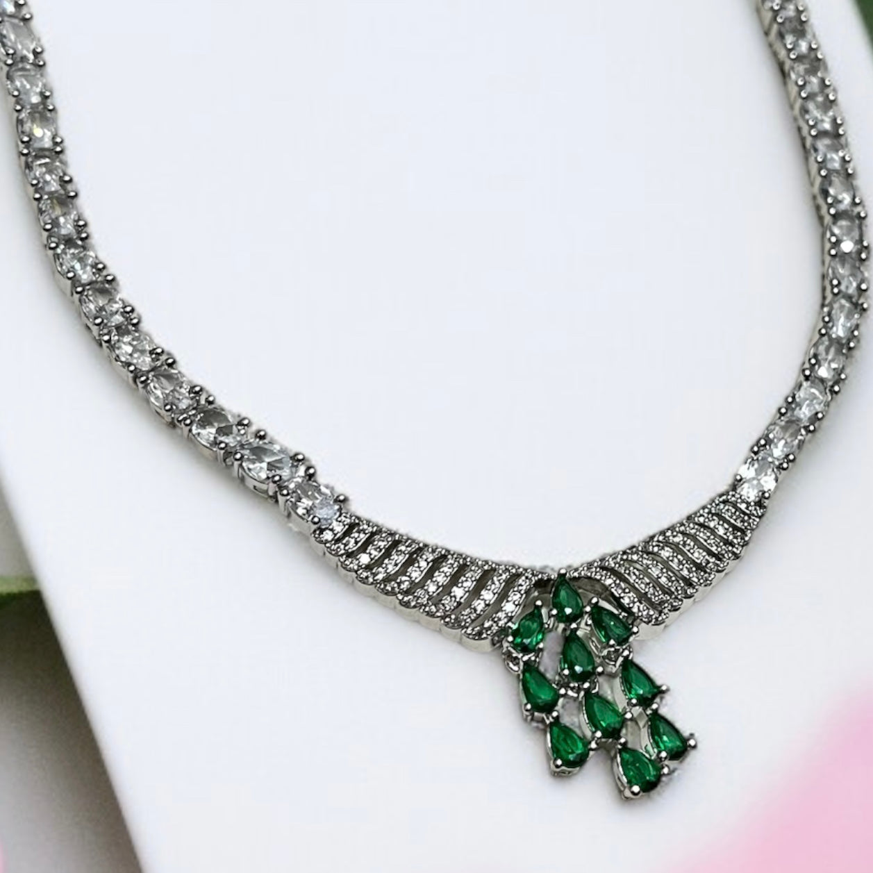 Green & White Zirconia Necklace Set