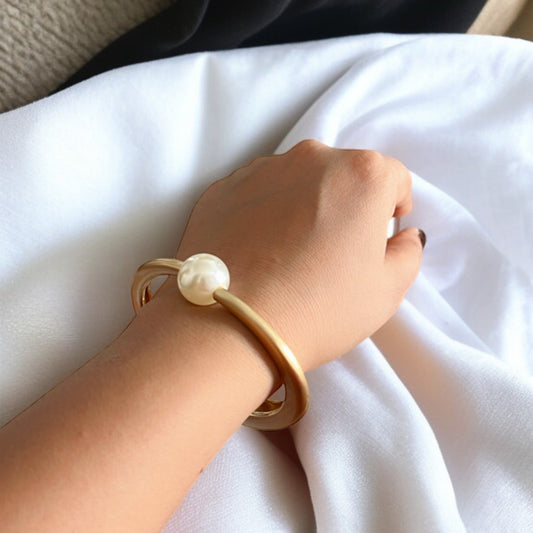 Matte Gold with White Pearl Bracelet