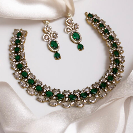 Green & White Stone Necklace Set