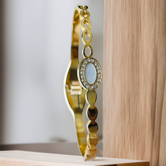 MOP AD Gold Bracelet