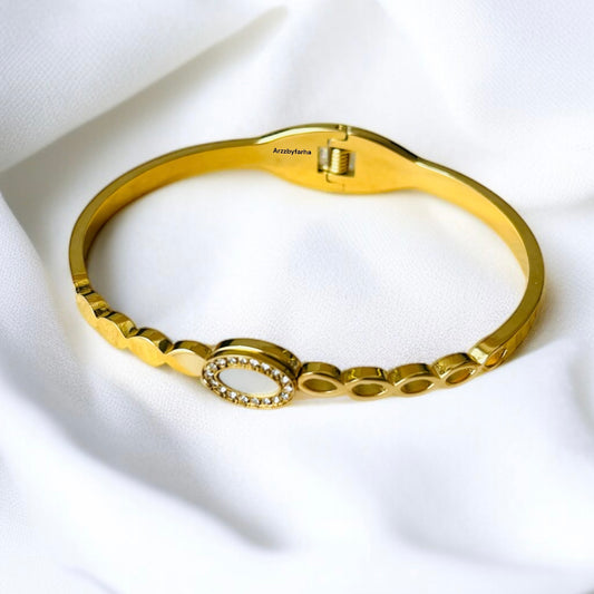 MOP AD Gold Bracelet