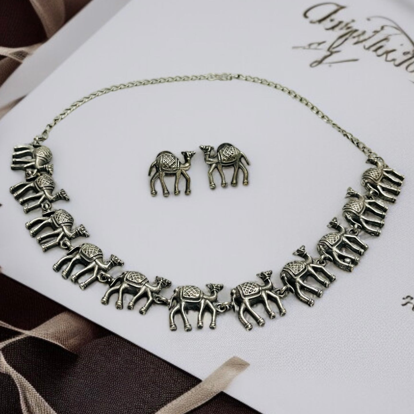 Camel Collar Necklace Set