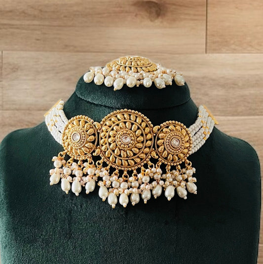 Pearl & Gold Necklace Set