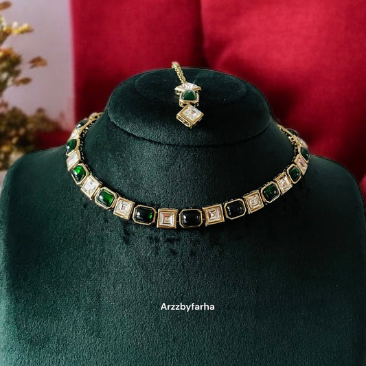 Sleek Green & White Necklace Set