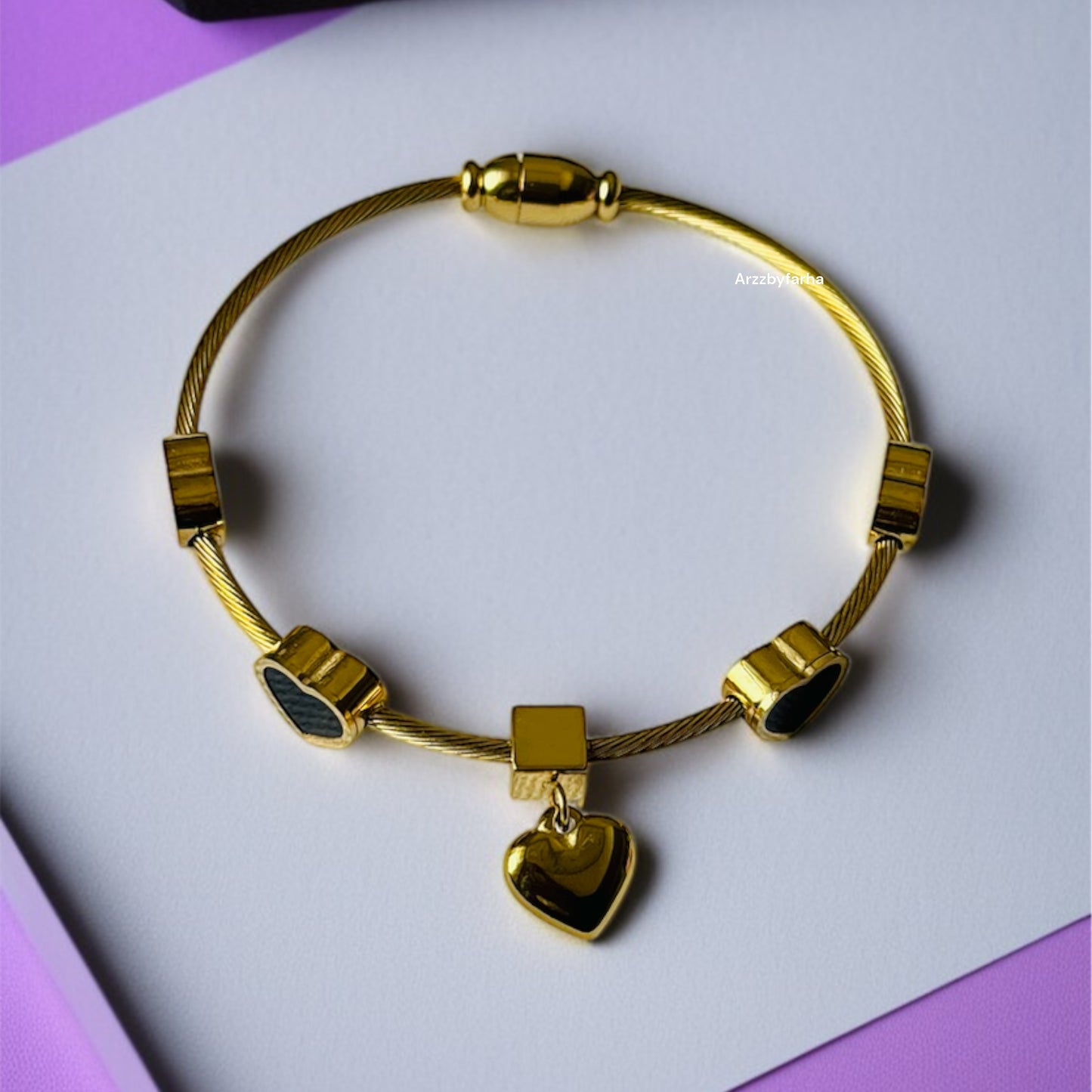 Heart Magnetic Closure Bracelet
