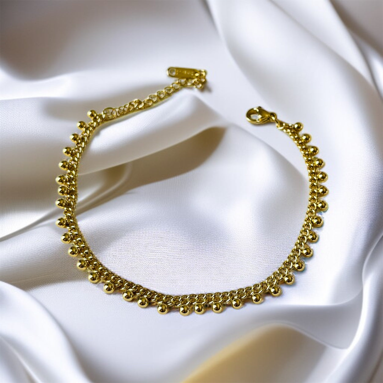 Gold Sleek Chain Bracelet