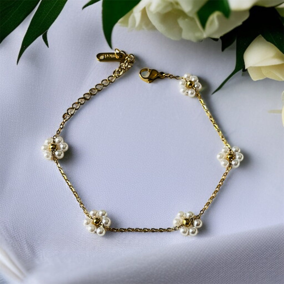 White Flower Chain Bracelet